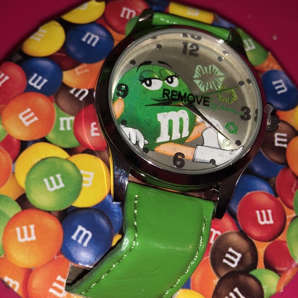 M&M’s Fun Watch Green M&M - Picture 14 of 16